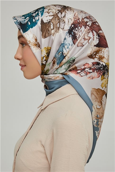 Armine Sura İpek Eşarp 21Ka8663 05