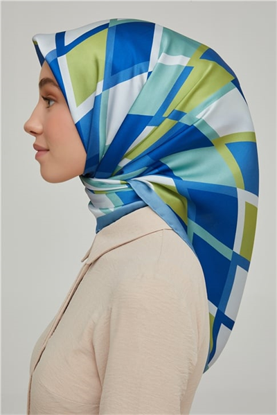 Armine Sura İpek Eşarp 21Ka8664 02