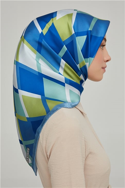 Armine Sura İpek Eşarp 21Ka8664 02