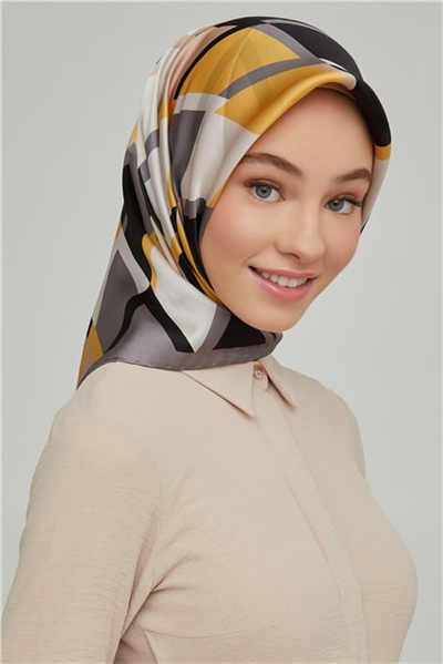 Armine Sura İpek Eşarp 21Ka8664 05