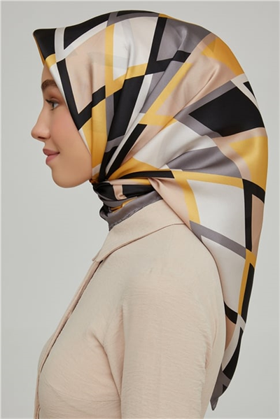 Armine Sura İpek Eşarp 21Ka8664 05
