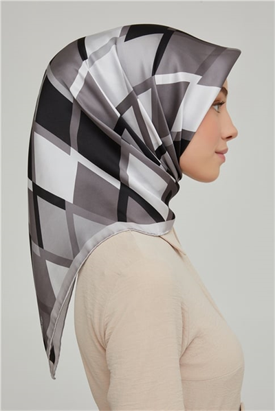 Armine Sura İpek Eşarp 21Ka8664 08