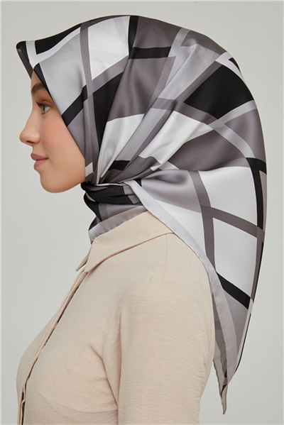 Armine Sura İpek Eşarp 21Ka8664 08