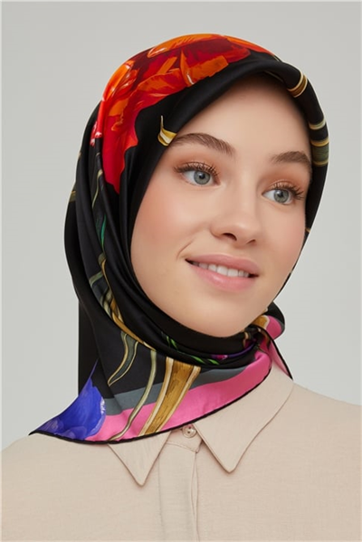 Armine Sura İpek Eşarp 21Ka8665 09