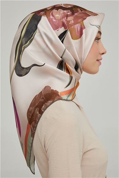 Armine Sura İpek Eşarp 21Ka8665 33