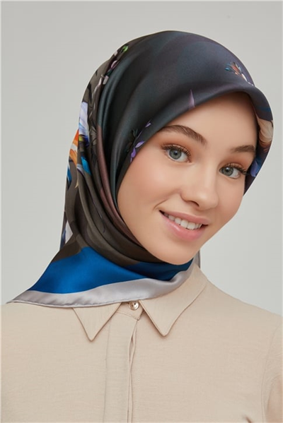 Armine Sura İpek Eşarp 21Ka8666 31