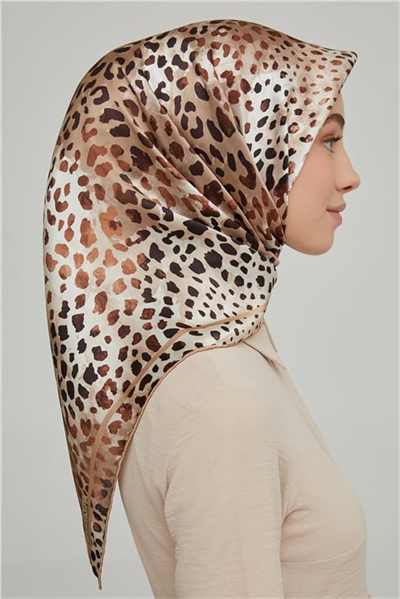Armine Sura İpek Eşarp 21Ka8667 09