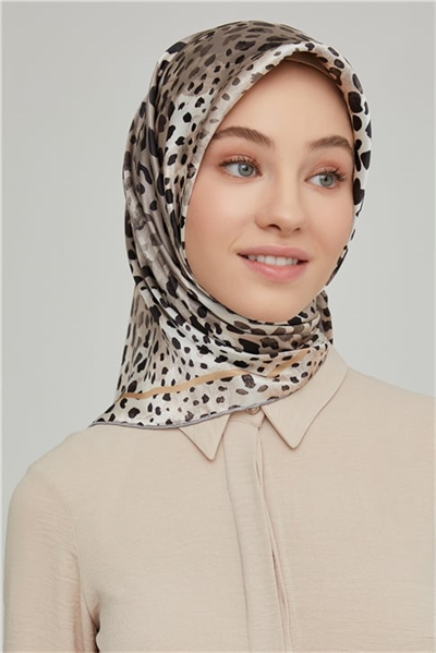 Armine Sura İpek Eşarp 21Ka8667 31