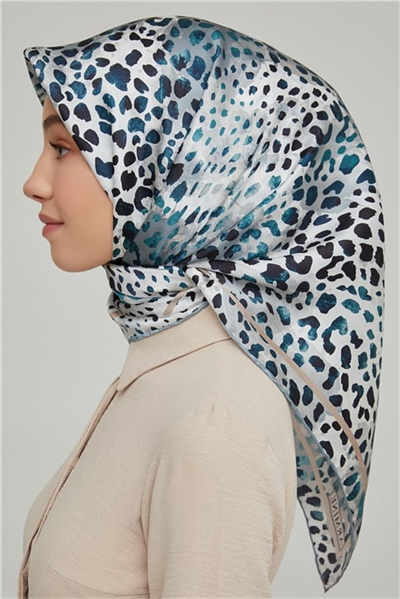 Armine Sura İpek Eşarp 21Ka8667 36