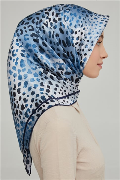 Armine Sura İpek Eşarp 21Ka8667 51