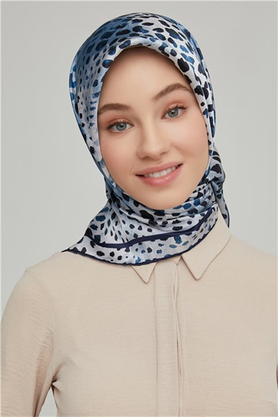 Armine Sura İpek Eşarp 21Ka8667 51