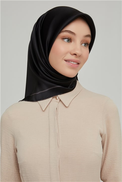 Armine Sura İpek Eşarp 21Ka8668 01
