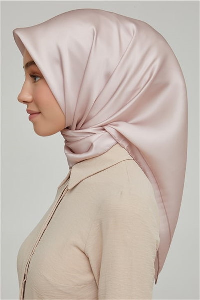 Armine Sura İpek Eşarp 21Ka8668 05