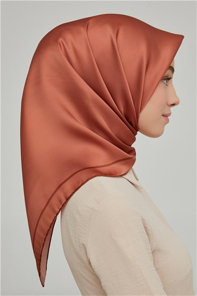 Armine Sura İpek Eşarp 21Ka8668 06