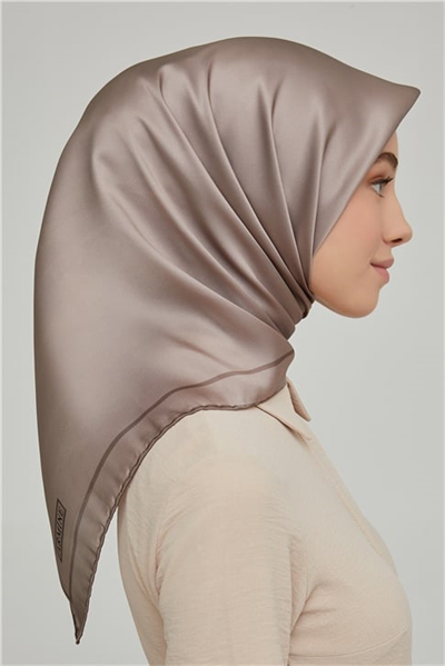 Armine Sura İpek Eşarp 21Ka8668 08
