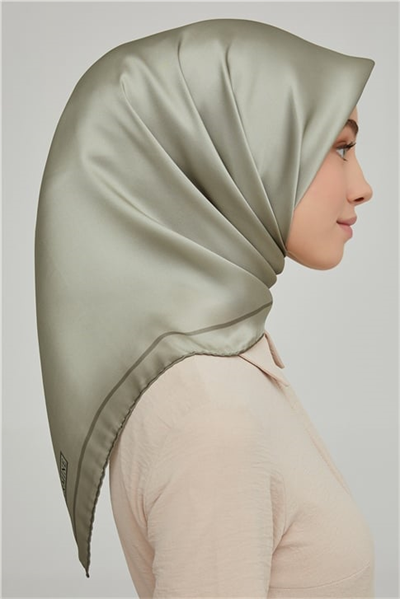 Armine Sura İpek Eşarp 21Ka8668 09