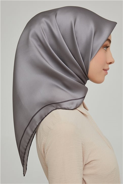 Armine Sura İpek Eşarp 21Ka8668 11