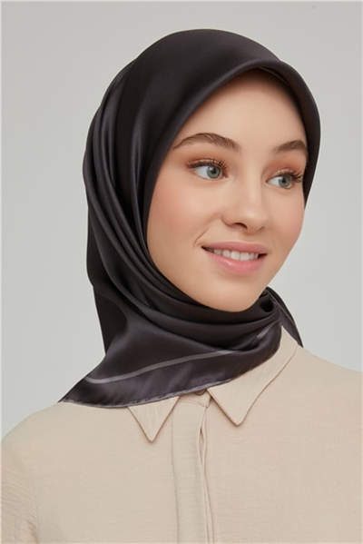 Armine Sura İpek Eşarp 21Ka8668 12