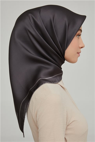 Armine Sura İpek Eşarp 21Ka8668 12