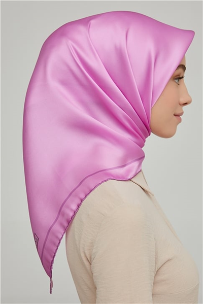 Armine Sura İpek Eşarp 21Ka8668 15