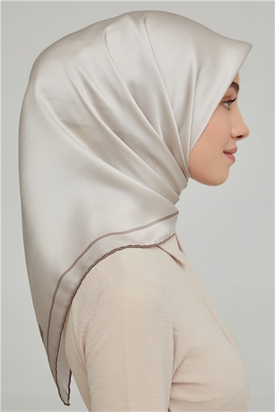 Armine Sura İpek Eşarp 21Ka8668 31