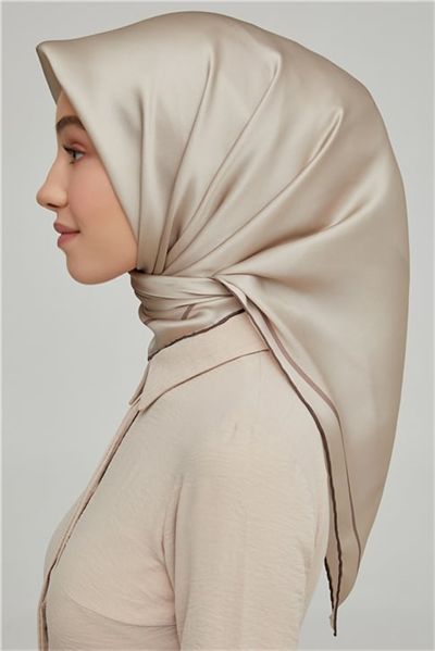 Armine Sura İpek Eşarp 21Ka8668 34