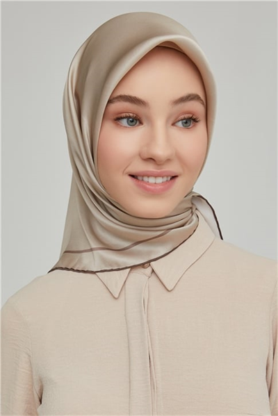Armine Sura İpek Eşarp 21Ka8668 34