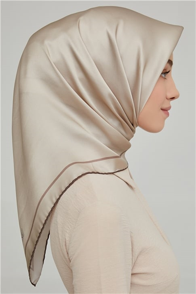 Armine Sura İpek Eşarp 21Ka8668 34