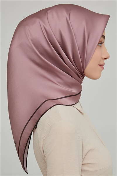 Armine Sura İpek Eşarp 21Ka8668 35