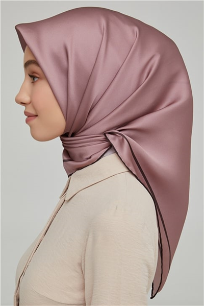 Armine Sura İpek Eşarp 21Ka8668 35