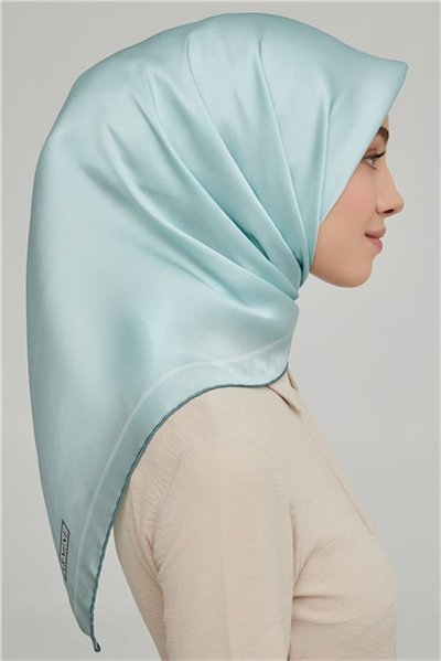 Armine Sura İpek Eşarp 21Ka8668 36