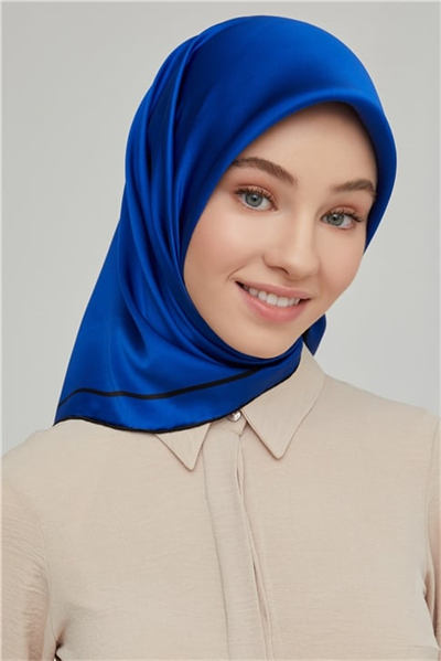 Armine Sura İpek Eşarp 21Ka8668 40