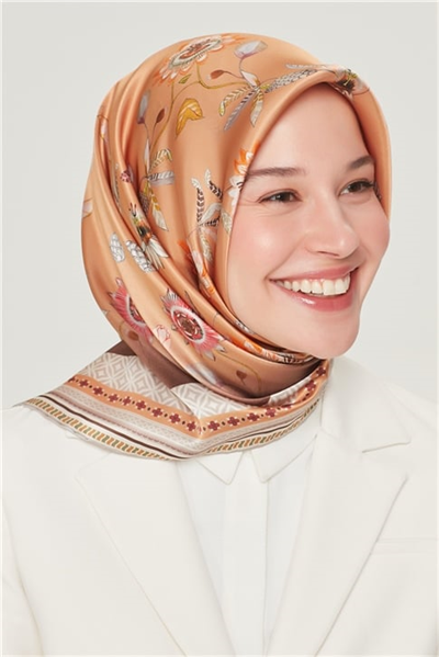 Armine Sura İpek Eşarp 21Y8528 01