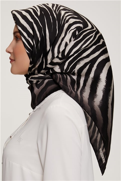 Armine Sura İpek Eşarp 22Ka3232 03