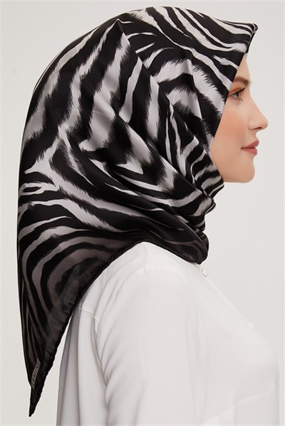 Armine Sura İpek Eşarp 22Ka3232 04