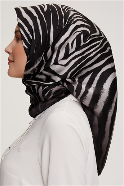 Armine Sura İpek Eşarp 22Ka3232 04