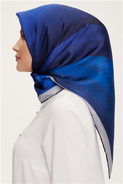 Armine Sura İpek Eşarp 22Ka3233 03