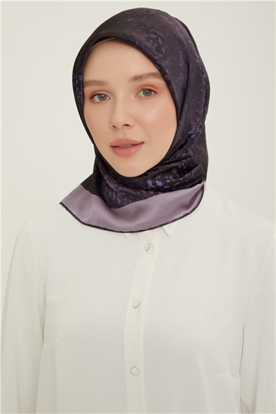 Armine Sura İpek Eşarp 22Ka8810 02