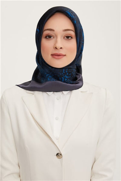 Armine Sura İpek Eşarp 22Ka8810 04