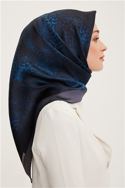 Armine Sura İpek Eşarp 22Ka8810 04