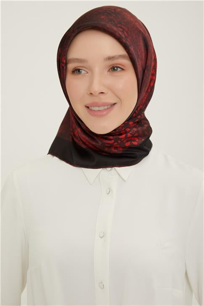 Armine Sura İpek Eşarp 22Ka8810 07