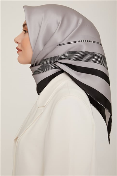 Armine Sura İpek Eşarp 22Ka8811 32