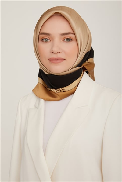 Armine Sura İpek Eşarp 22Ka8813 02