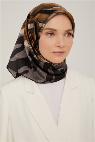 Armine Sura İpek Eşarp 22Ka8815 02