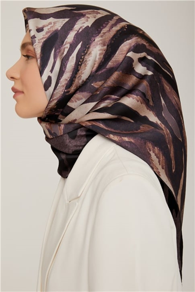 Armine Sura İpek Eşarp 22Ka8815 04