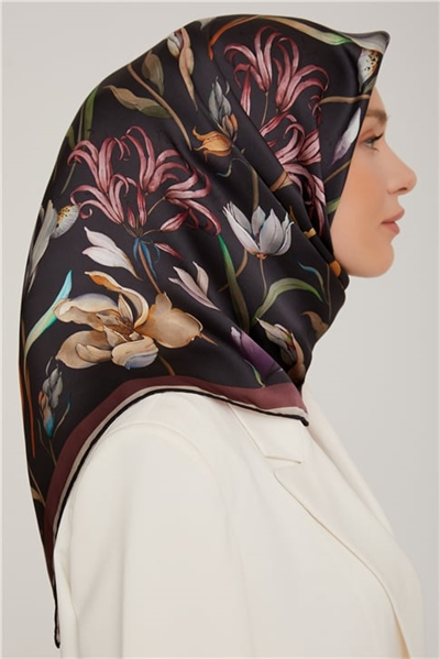Armine Sura İpek Eşarp 22Ka8825 02