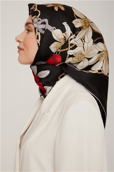 Armine Sura İpek Eşarp 22Ka8827 06