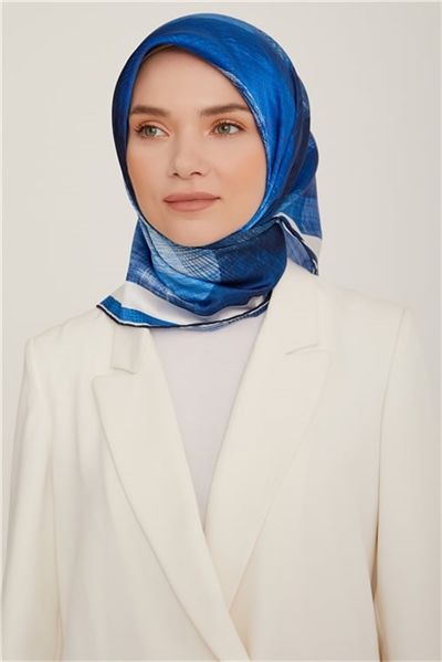 Armine Sura İpek Eşarp 22Ka8830 01