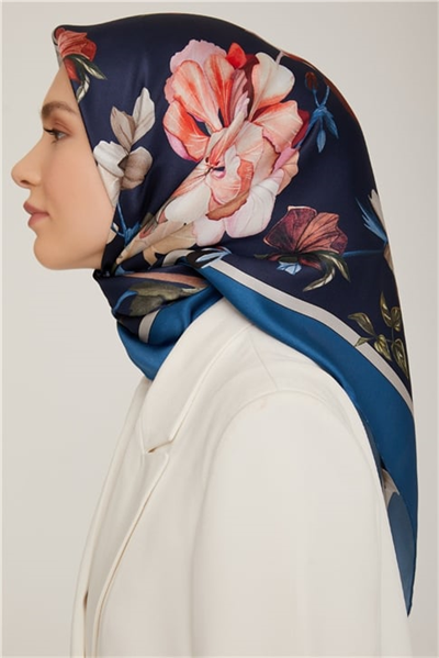 Armine Sura İpek Eşarp 22Ka8831 01