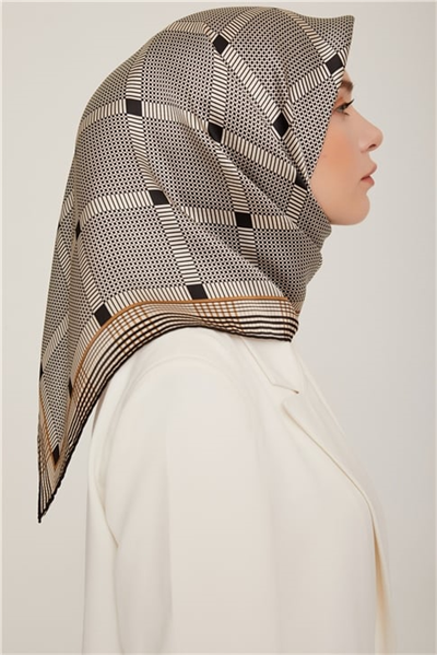 Armine Sura İpek Eşarp 22Ka8838 01